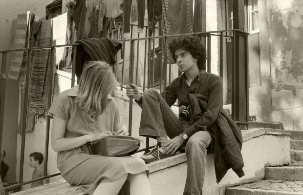 Luís Barreira Pedro Nunes & Ana Gonçalves Alfama, Lisboa, 1981 Fotografia Gelatin Silver print arquivo: F_005-4714, 1981