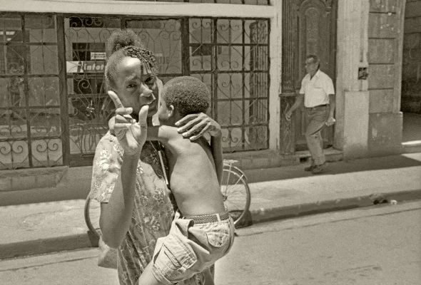 Luís Barreira Havana, 1997 Fotografia Gelatin Silver print Exposição na Galeria Imargem - Almada, 1999 Publicação em Livro (Depósito Legal 144 759/99) arquivo: F_311_7249, 1997