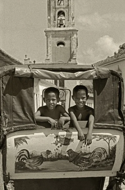 Luís Barreira Cuba, 1997 Fotografia Gelatin Silver print Série: CUBA'97 Exposição na Galeria Imargem - Almada, 1999 Publicação em Livro (Depósito Legal 144 759/99) arquivo: F_313_7329, 1997