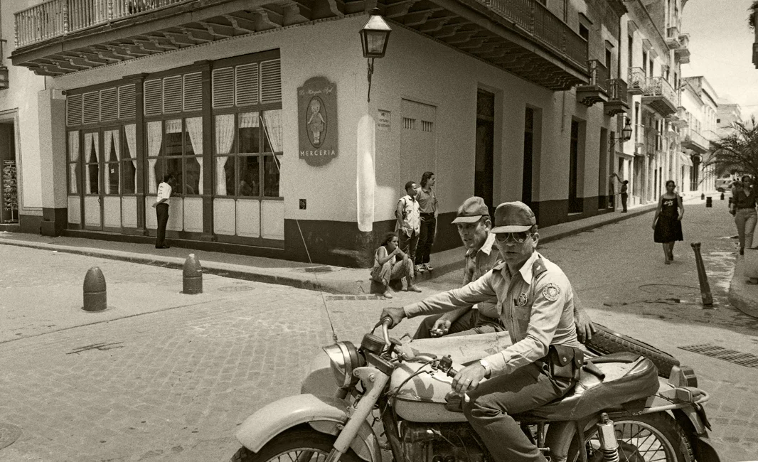 Polícia