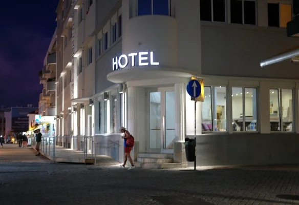 Luís Barreira Hotel, 2017 Costa da Caparica Série: Fotografia arquivo: 08_28_DSCF2224, 2017