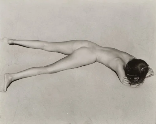 Nude on Sand, Oceano, 1936 by Edward Weston Charis Wilson musa de Edward Weston