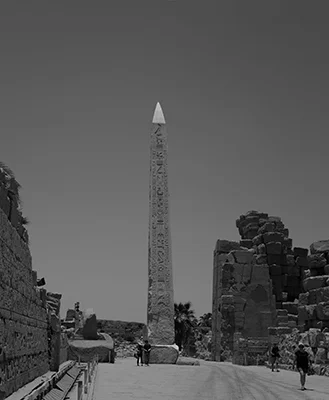 Luís Barreira Obelisco de Karnak, Luxor Egipto, 2018 série: phallus Fotografia arquivo: 2018_07_16_DSCF9194