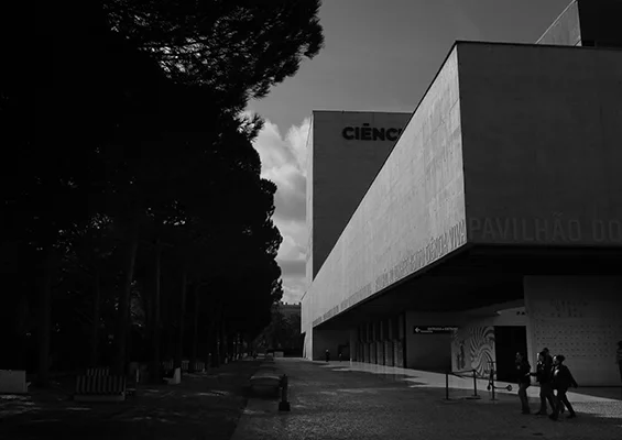 Luís Carvalho Barreira Pavilhão da Ciência, 2019 Lisboa série: no parque Fotografia arquivo: 2019_02_10_IMG_0535 câmara: Canon G1X