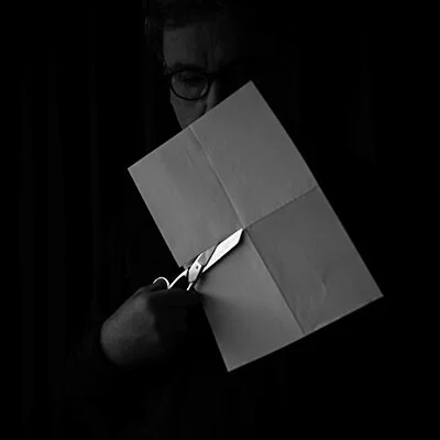 Luís Carvalho Barreiracropped portrait IV, 2019serie: “cropped portrait”Fotografiaarquivo: 2019_12_12_POETRY-078câmara: Nikon D800