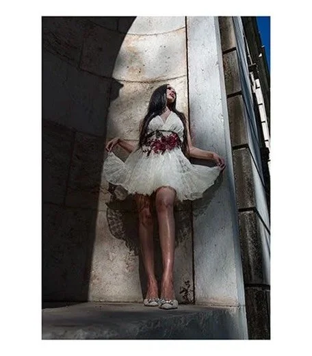 &ldquo;quando a luz se revela em poema&rdquo;, 26
💃🏻 @yasminwoler 
📸 @lcbphotos