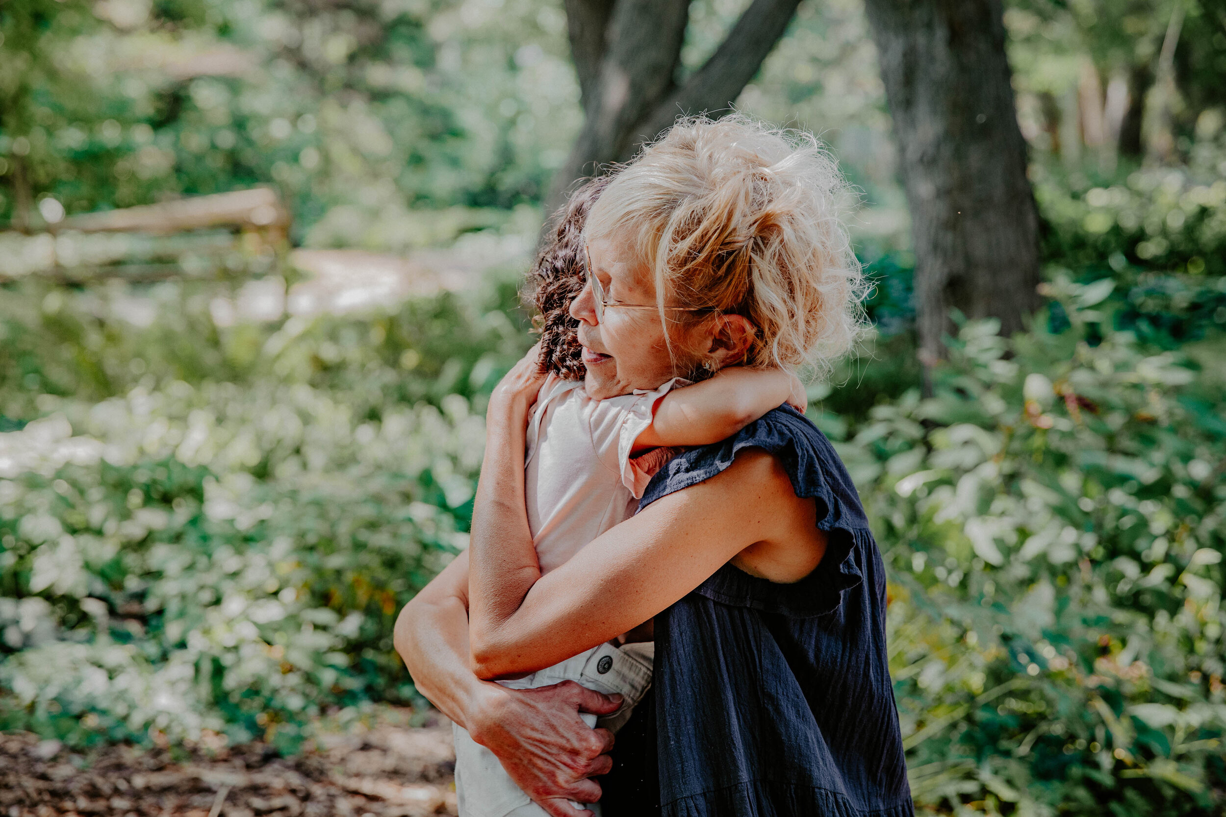 photographe-de-famille-séance-photo-enfants-lifestyle-spontané-naturel-Varennes-2.jpg