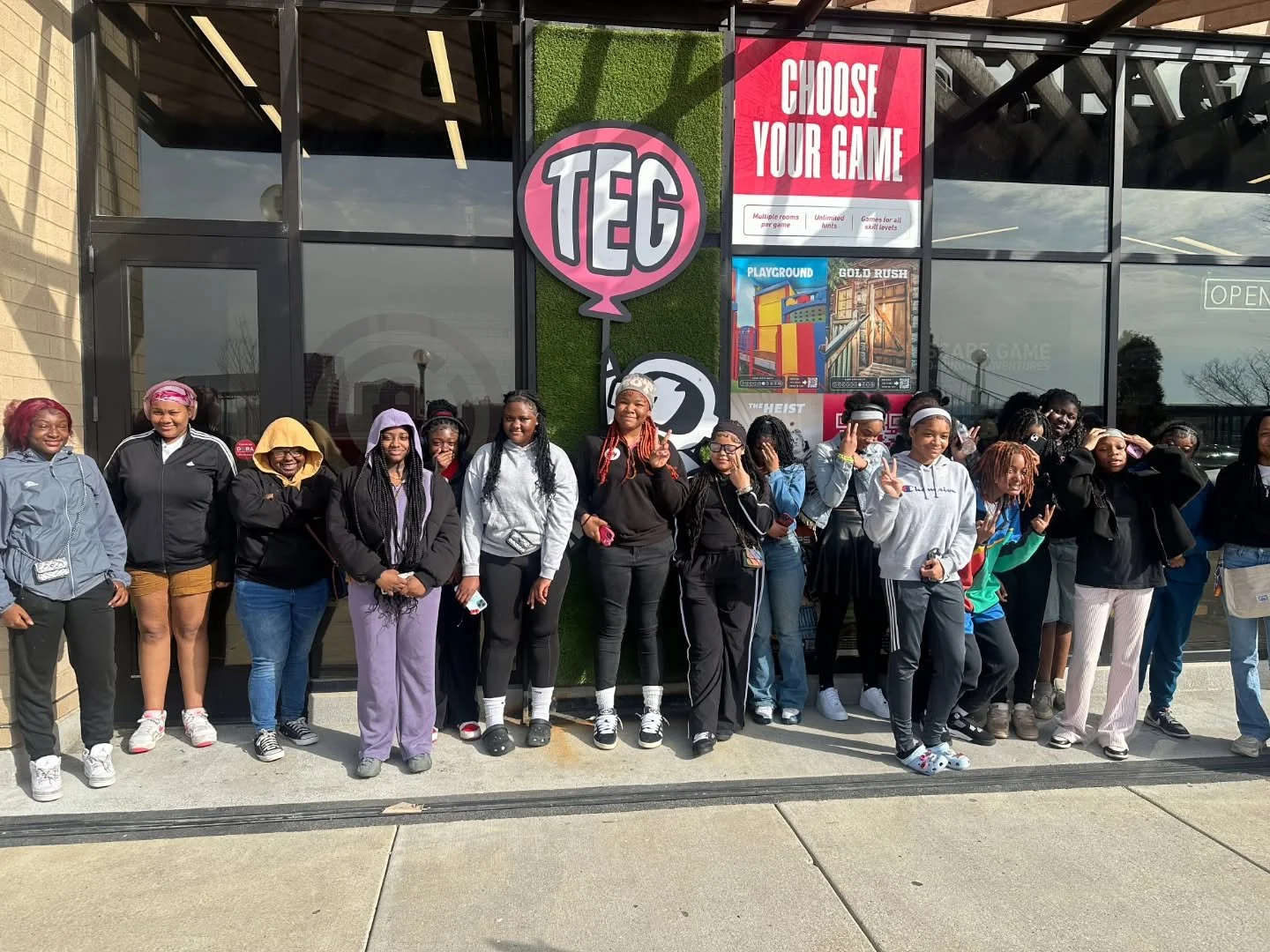 Three B.R.I.D.G.E. cohorts from Hughes, Taft, and Woodward High Schools came together for an exciting escape room field trip on March 21. The girls practiced teamwork, communication, and problem-solving while building connections beyond their own sch