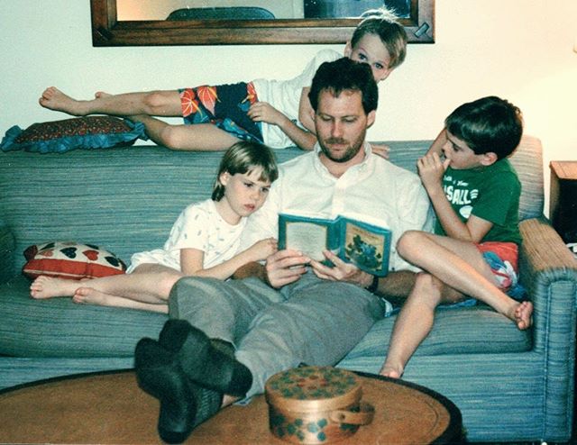 John Nee reads The Adventures of Tom Sawyer to his kids Aaron, Hannah and Adam. The story obviously stuck with the Nee boys. #bandofrobbers #tomsawyer @adamnee @aarondnee #tbt #throwback #read #readtoyourkids