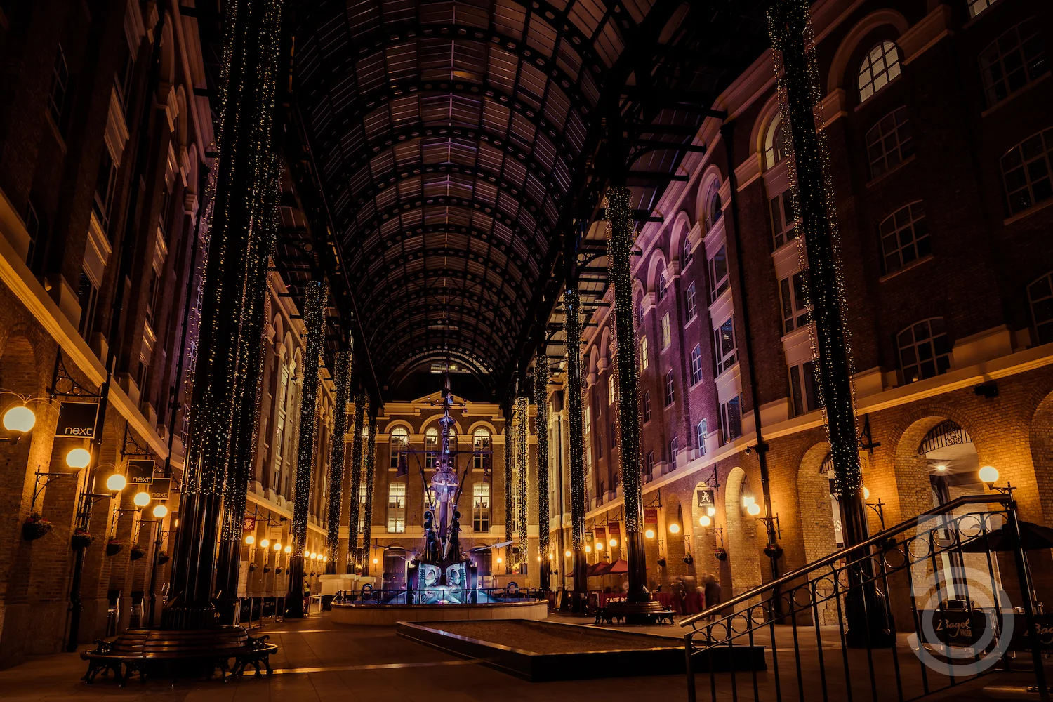 Hay's Galleria, London