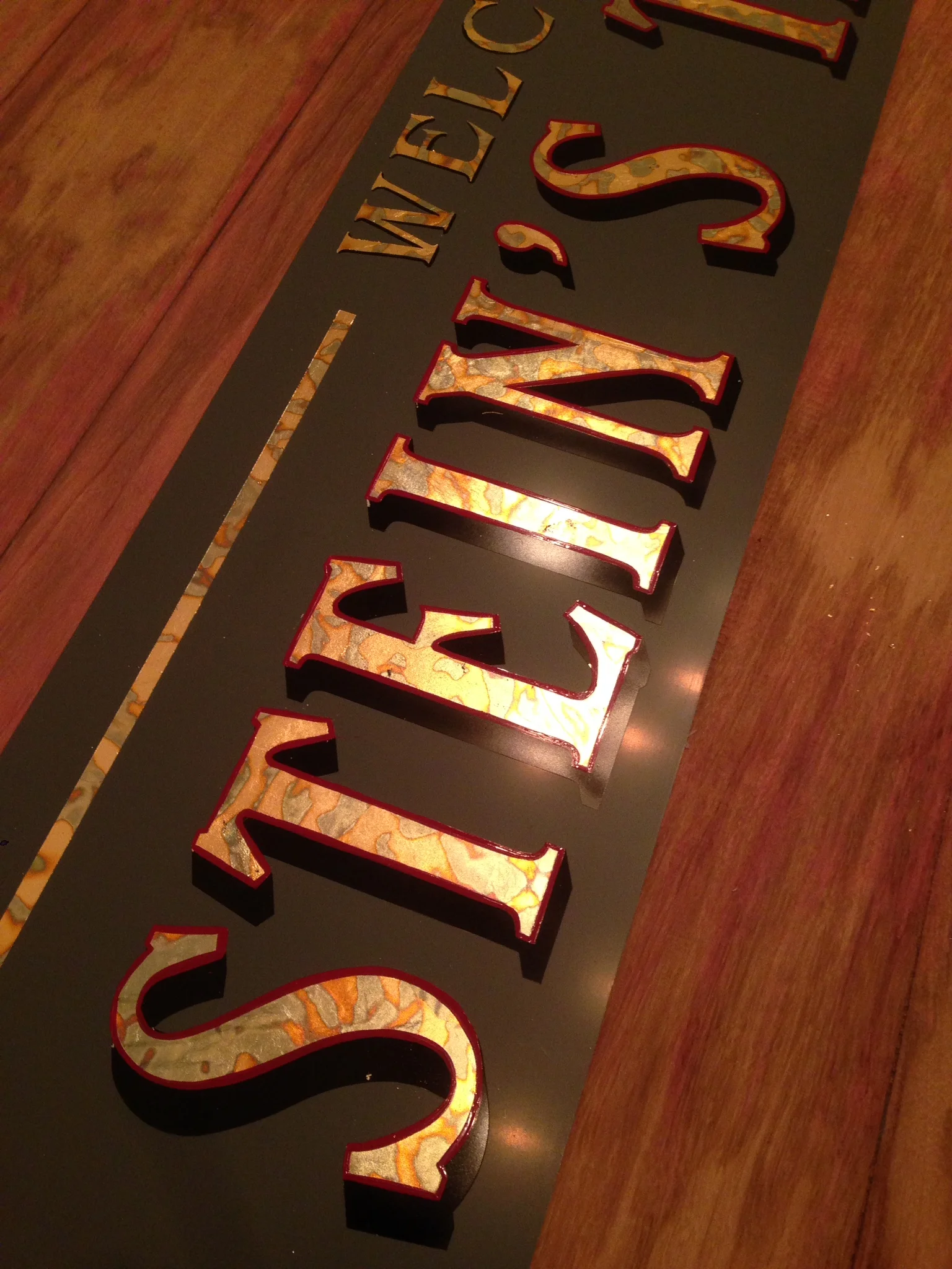 Goldleaf sign