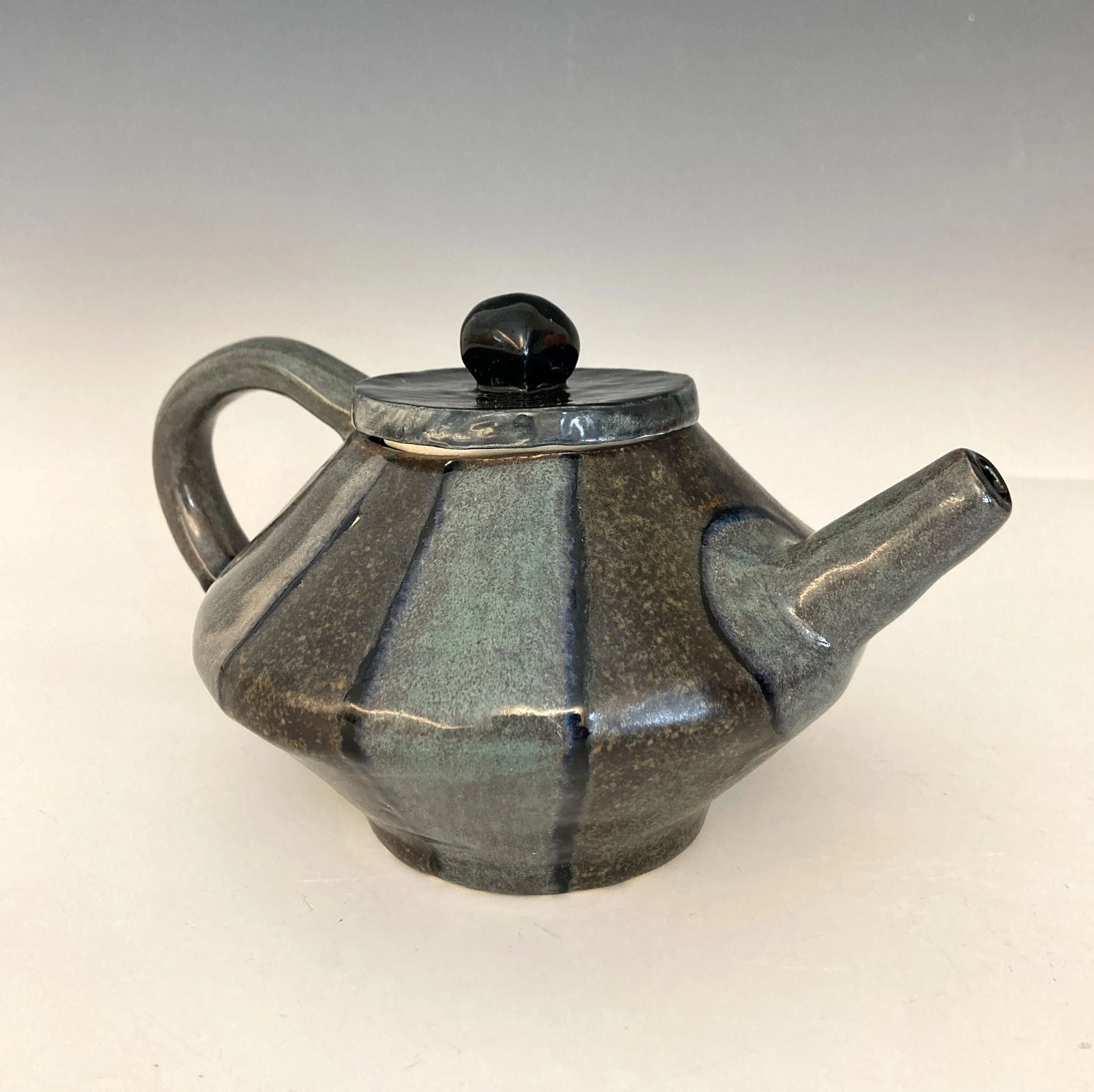 Copy of Hudson_Rae_assembled teapot.JPG