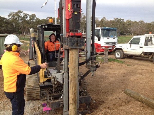 fencing_vic_construction_2.jpg