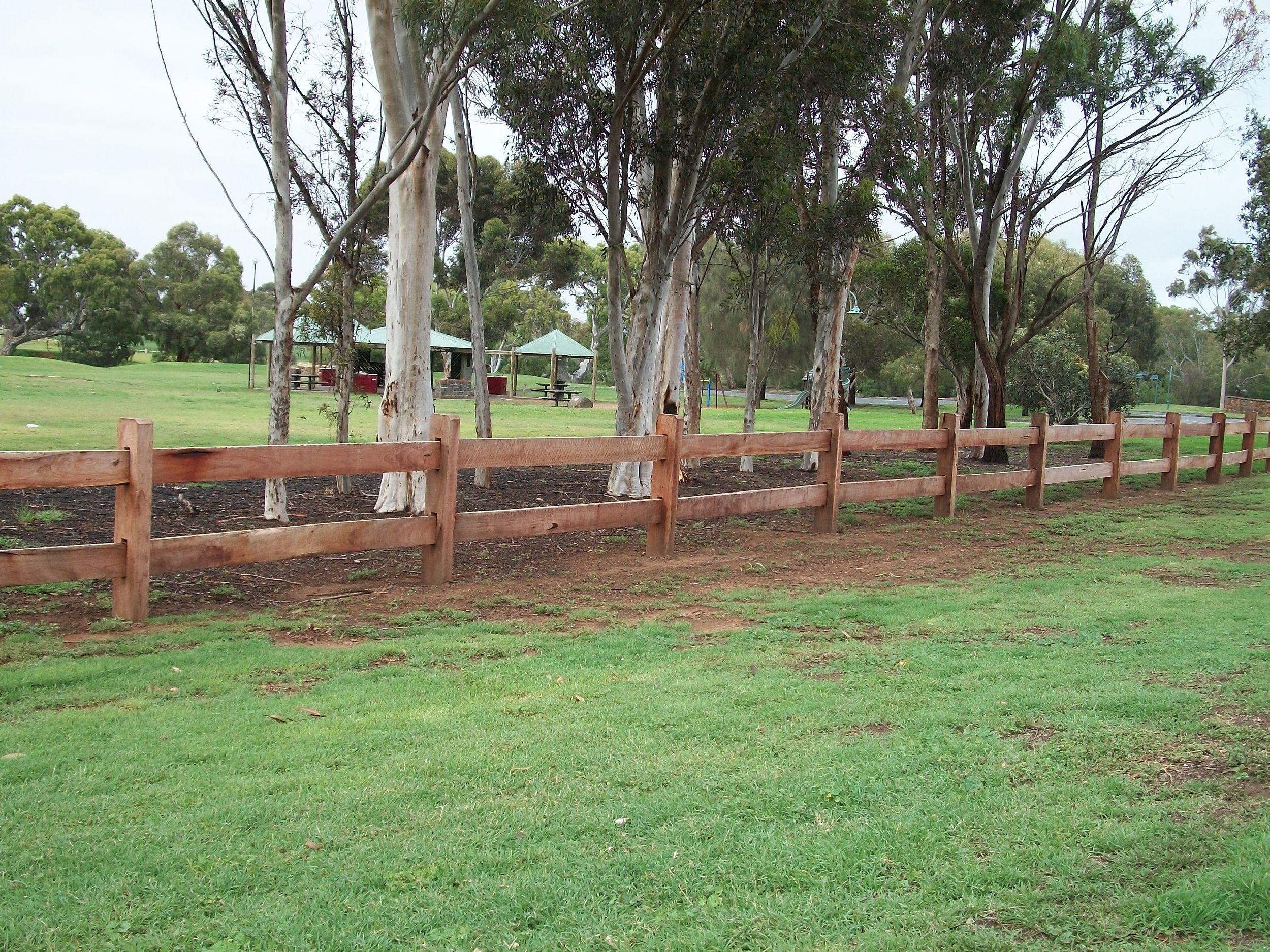 fencing_vic_red_gum_post_rail_1.jpg