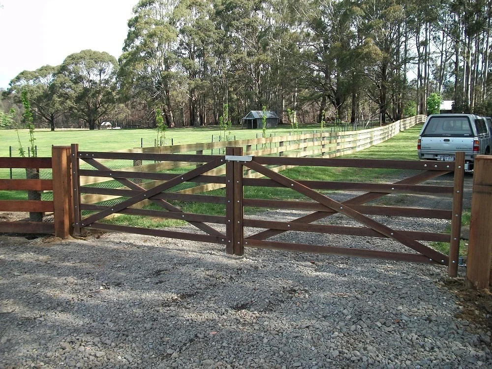 fencing_vic_residential_11.jpg