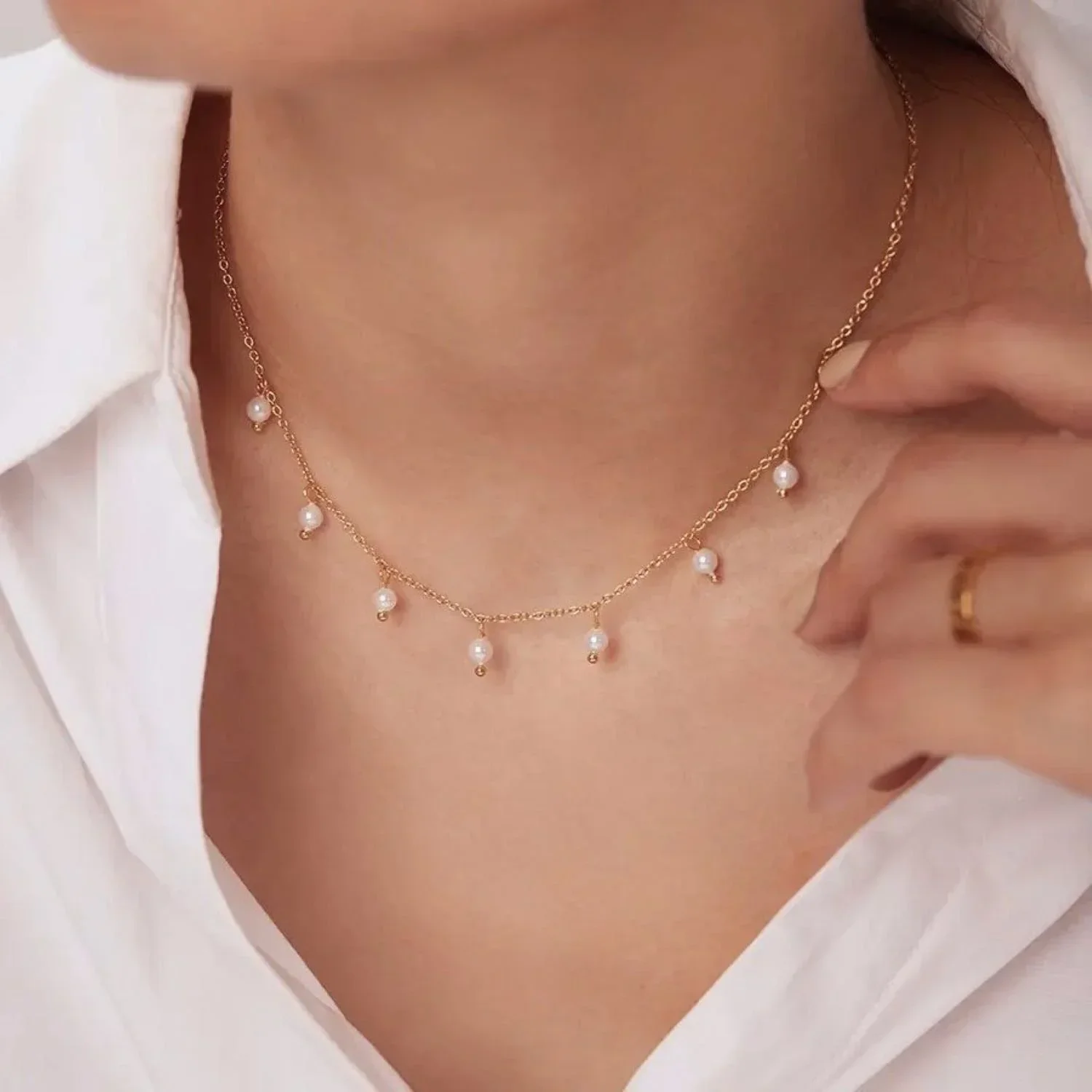 Best Jewelry Gifts for Women: Meaningful Pieces She’ll Love