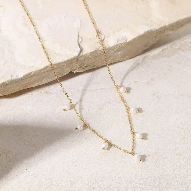 Freshwater Pearl Gold Necklace for women, a timeless pearl jewelry gift perfect for birthdays, weddings, anniversaries, and elegant celebrations.