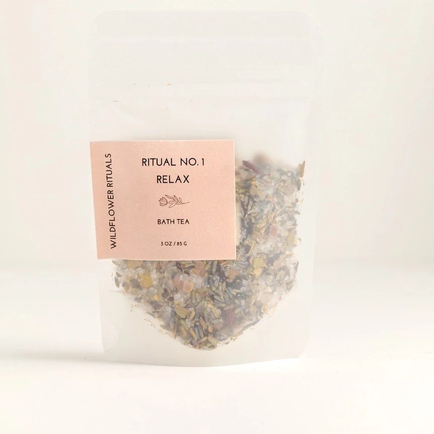 Unwind with this travel size bath soak for days when you want to relax and be at peace.