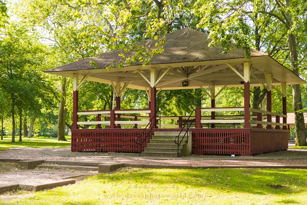 Another find within High Dive Park was this wooden stage. This would make a great spot for couples photography indeed!