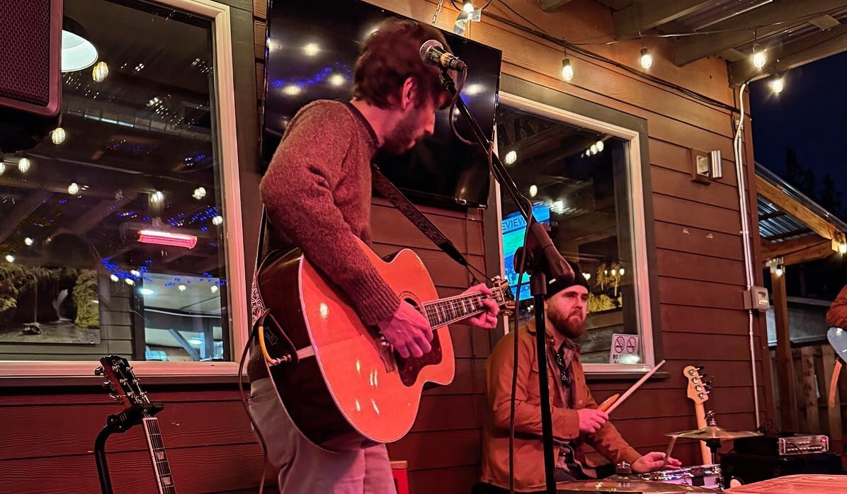 Had a blast playing a doubleheader with David and Matt as @josephbreakdown on Halloween weekend. Thanks to @downpourbrewing and @rockinrubysrecords for treating us so well! 
.
.
.
.
.
.
#seattlemusic #pnw #sea #livemusic #seattle #music #musiclove #s