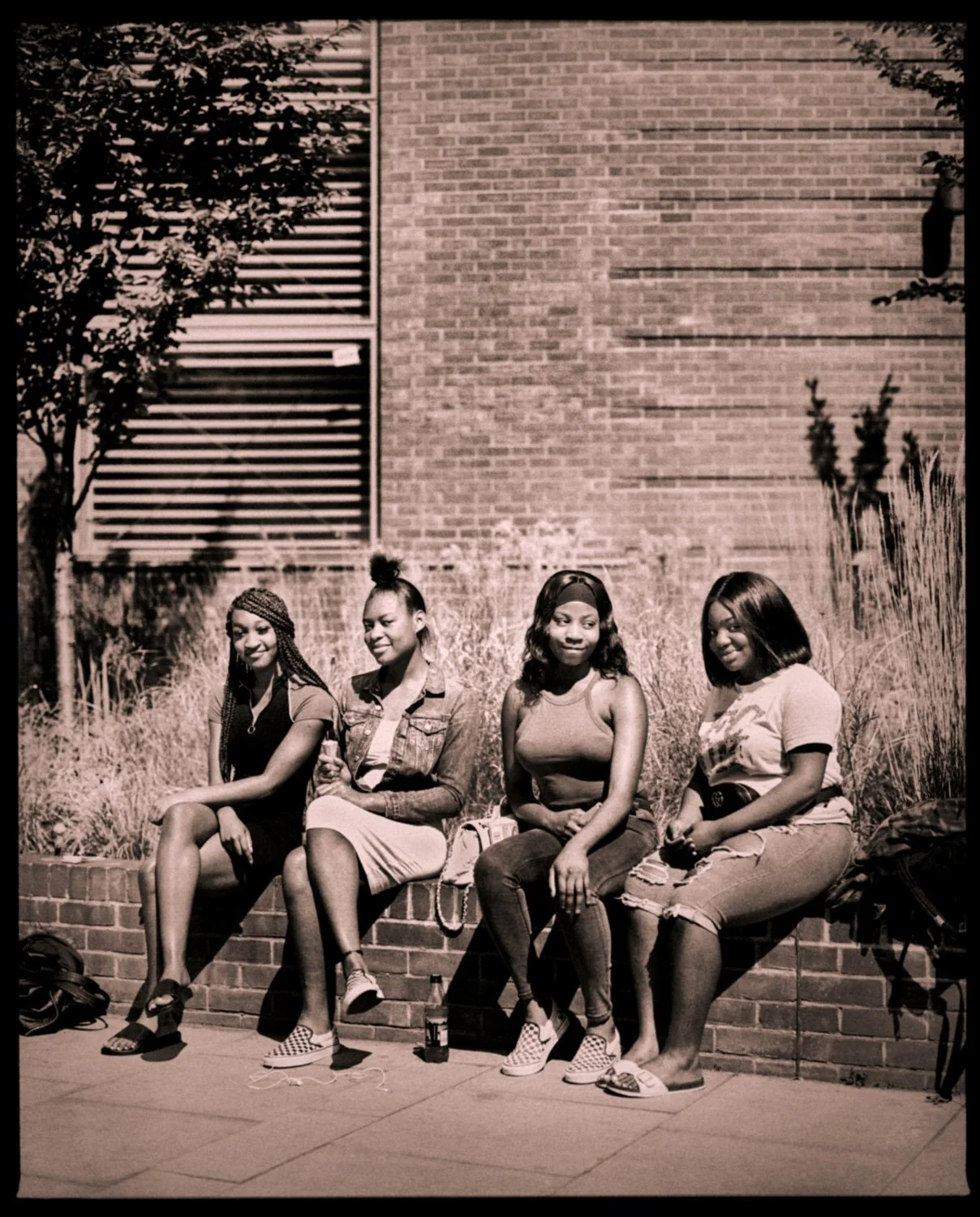 Gals+_FIN_FIN.jpg