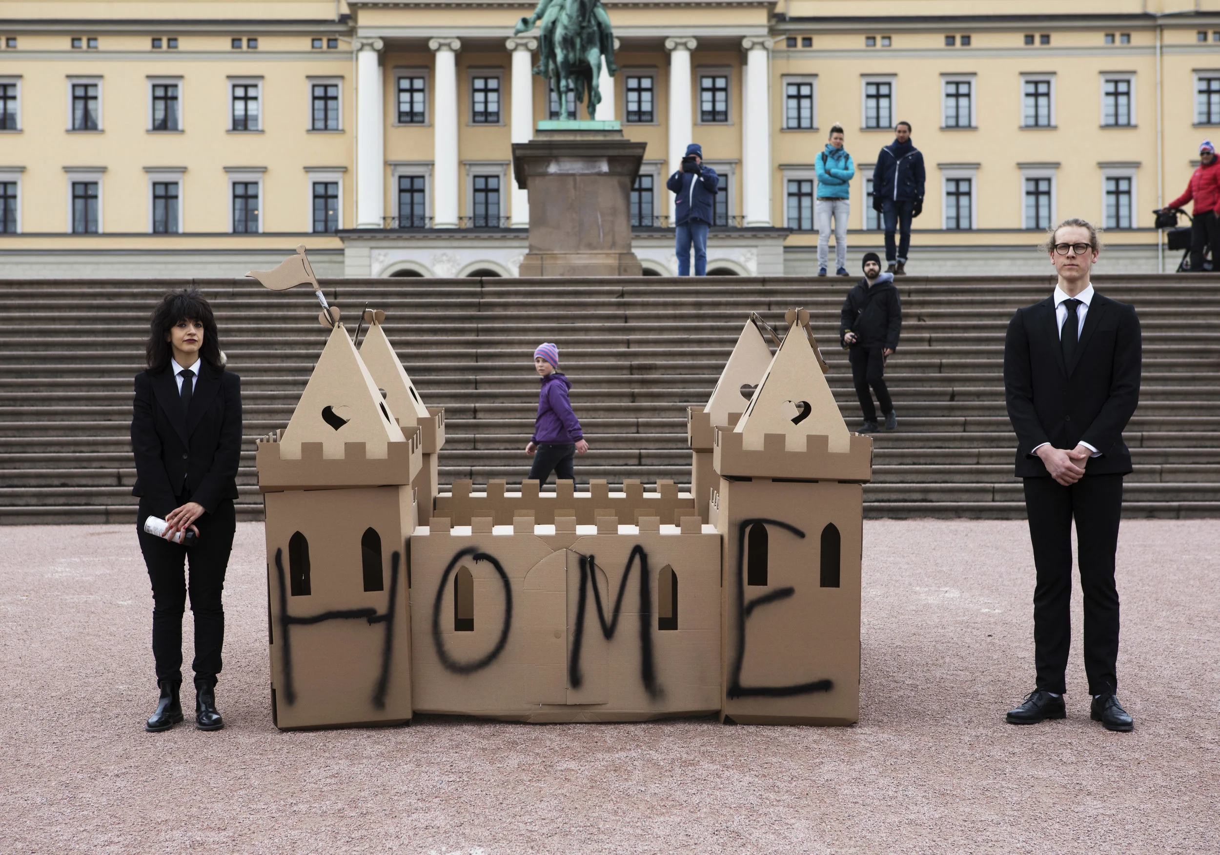 Sarah Maple - Castle Performance Oslo.jpg