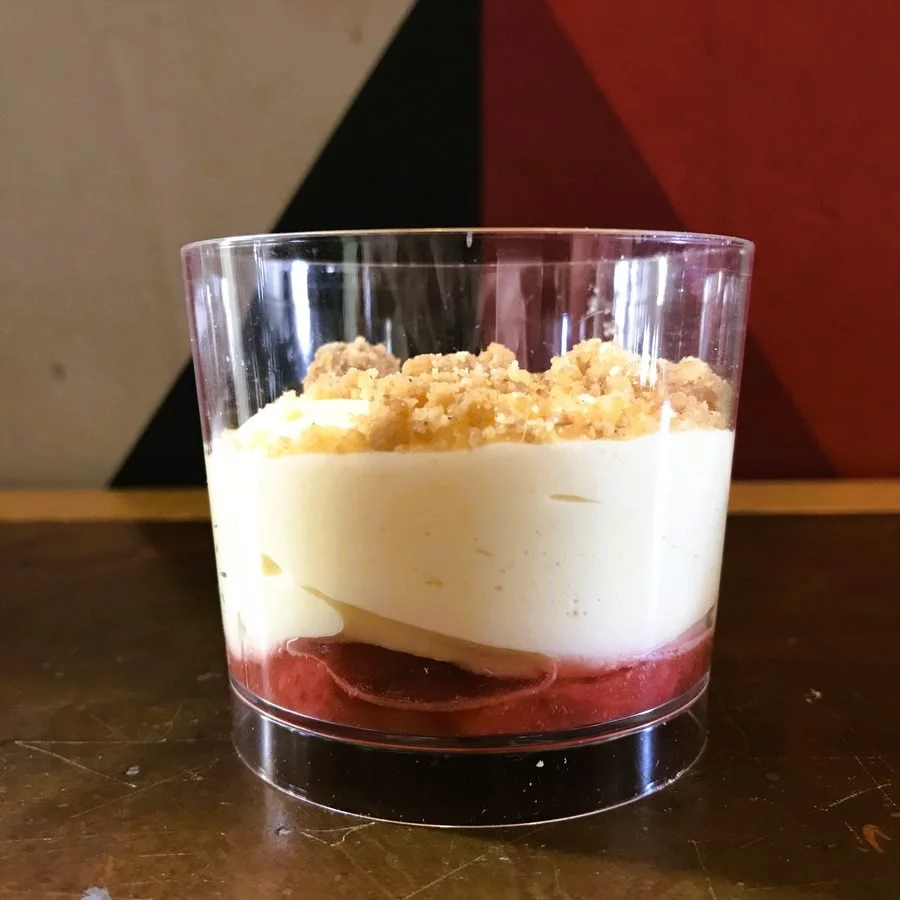 Mousse de citron, fraise compotée et spéculoos (verrine de 180ml)