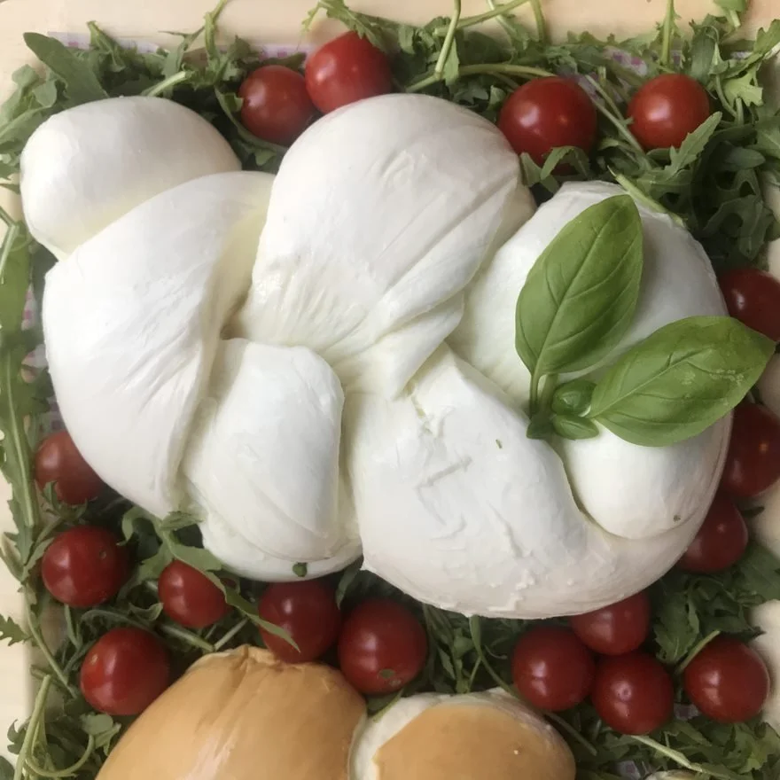 Tresse de Mozzarella, tomates cerises et artichauds des Pouilles