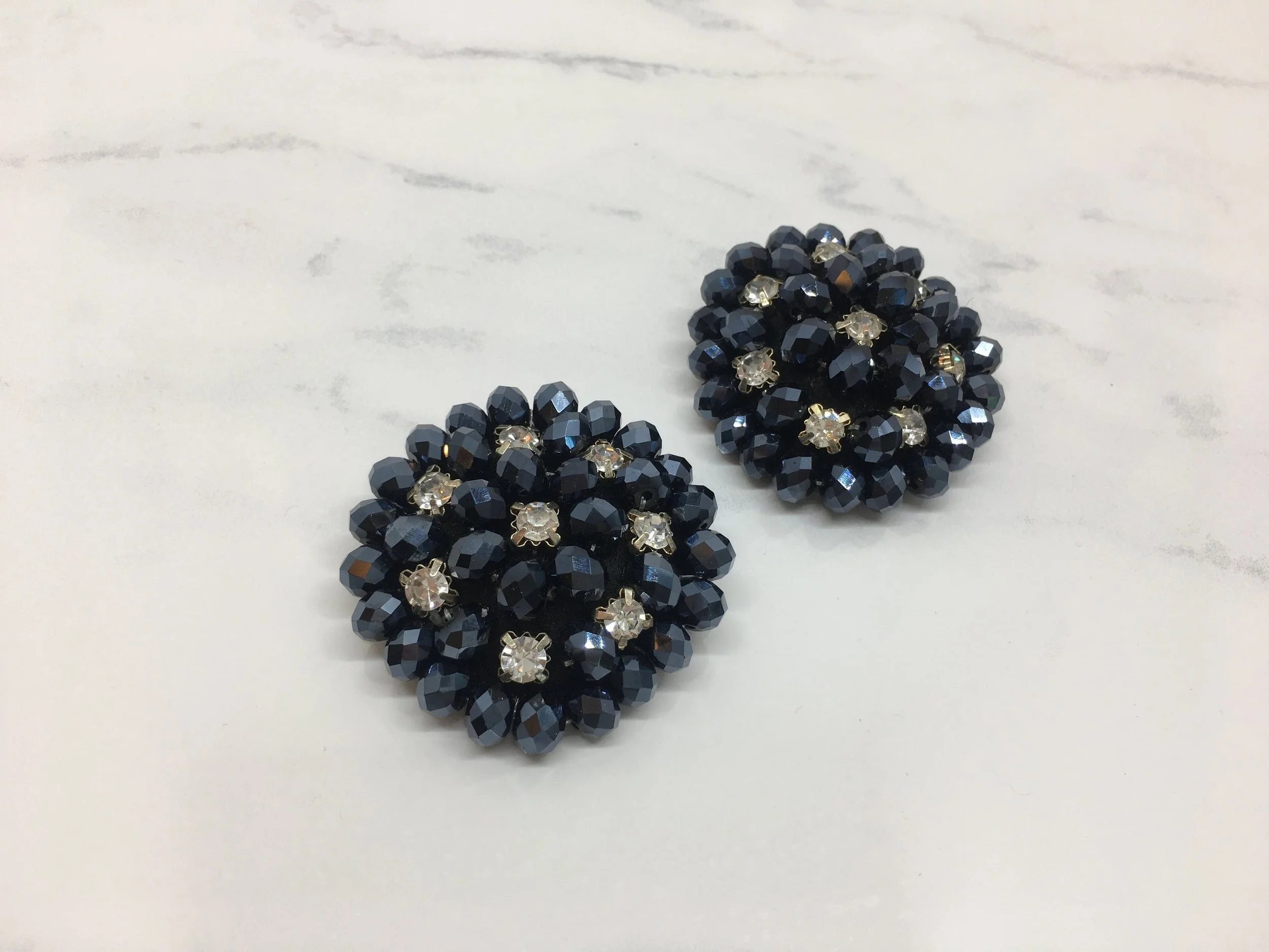 Bijou à soulier- rond perlé marine