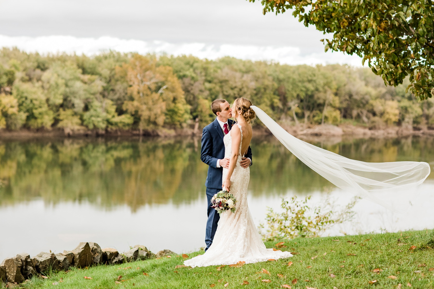   DON’T: Settle for a mediocre photographer. Your memories of your wedding details will sadly fade away but you will ALWAYS have photos to look back on. So they better be good. Thanks Paperbird Photography!  