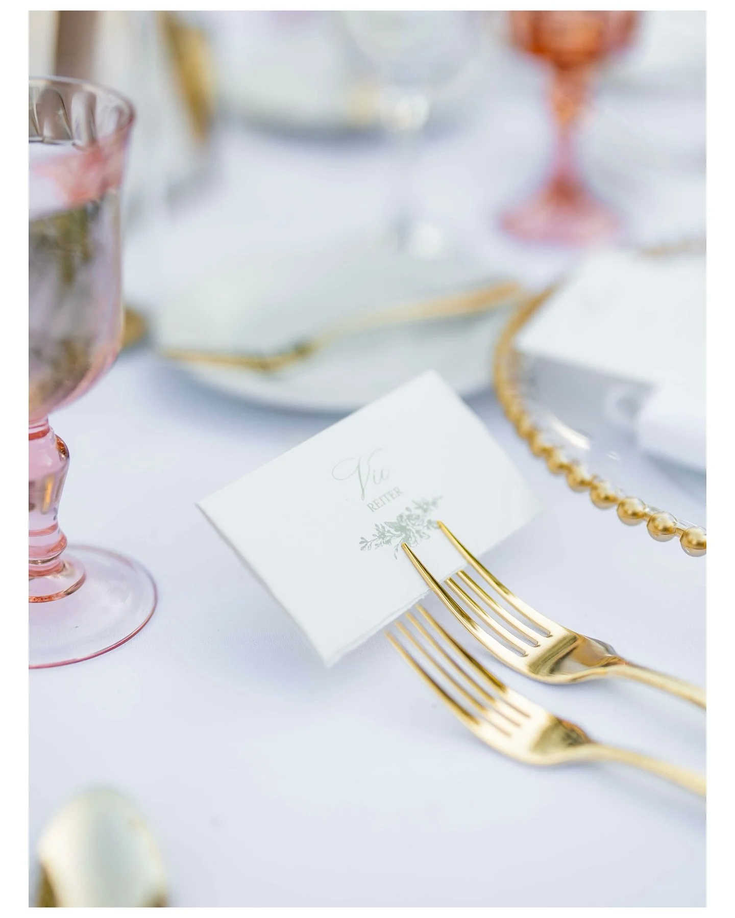 Details from an intimate poolside wedding in the Virginia countryside last weekend. Perfect weather, a light breeze, and sunshine - what more could you ask for on your wedding day?! 
Venue: @goodstoneinn 
Coordinator: @karenduckettevents
Dress: @posh