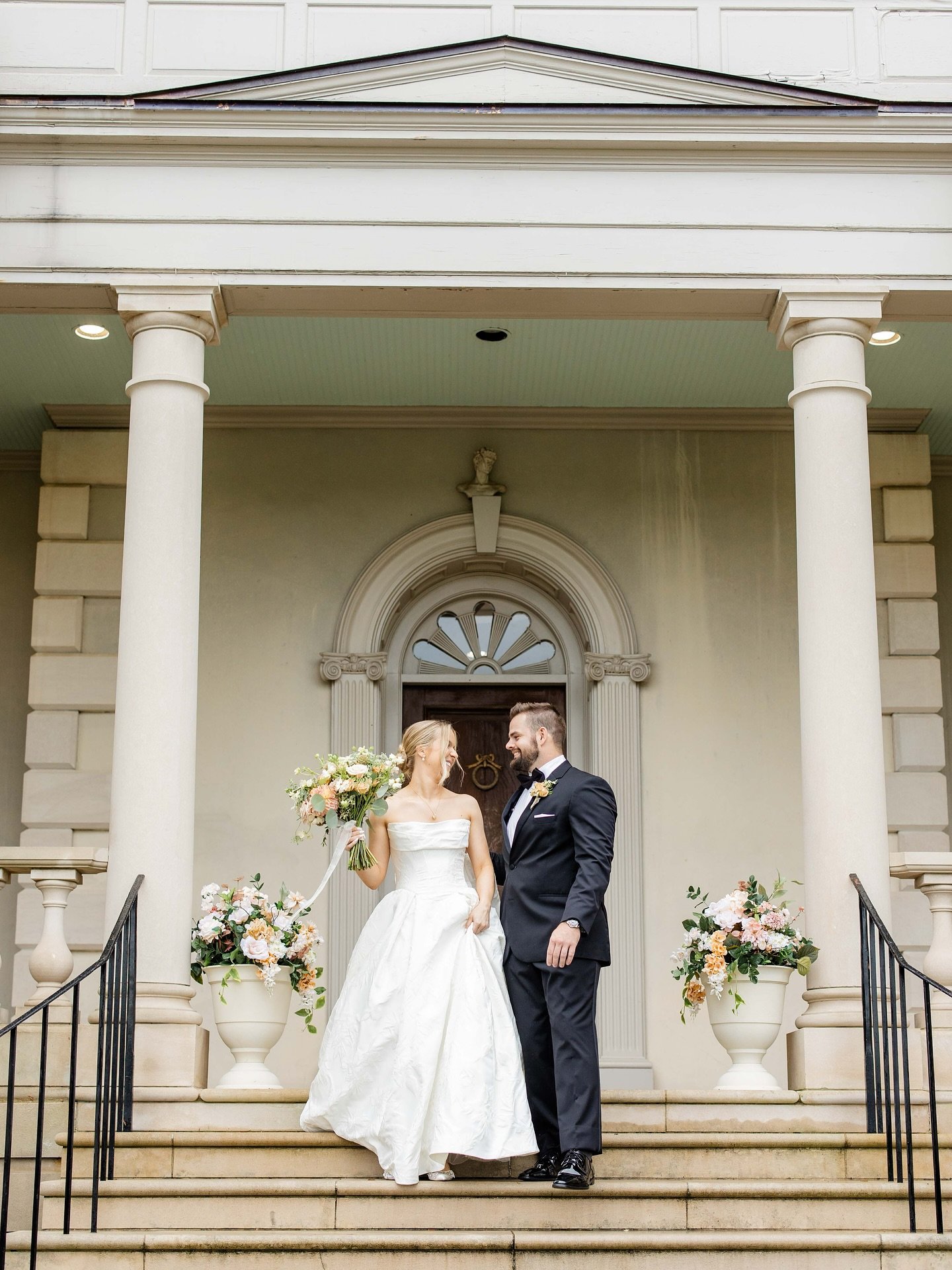 Saturday 9/27 highlights part 2/2 🌧️🤍
.
Perhaps our favorite line in the couple&rsquo;s extremely kind email to us after we sent off their sneak peek was: &ldquo;Are you KIDDING ME?!? 😍&rdquo;