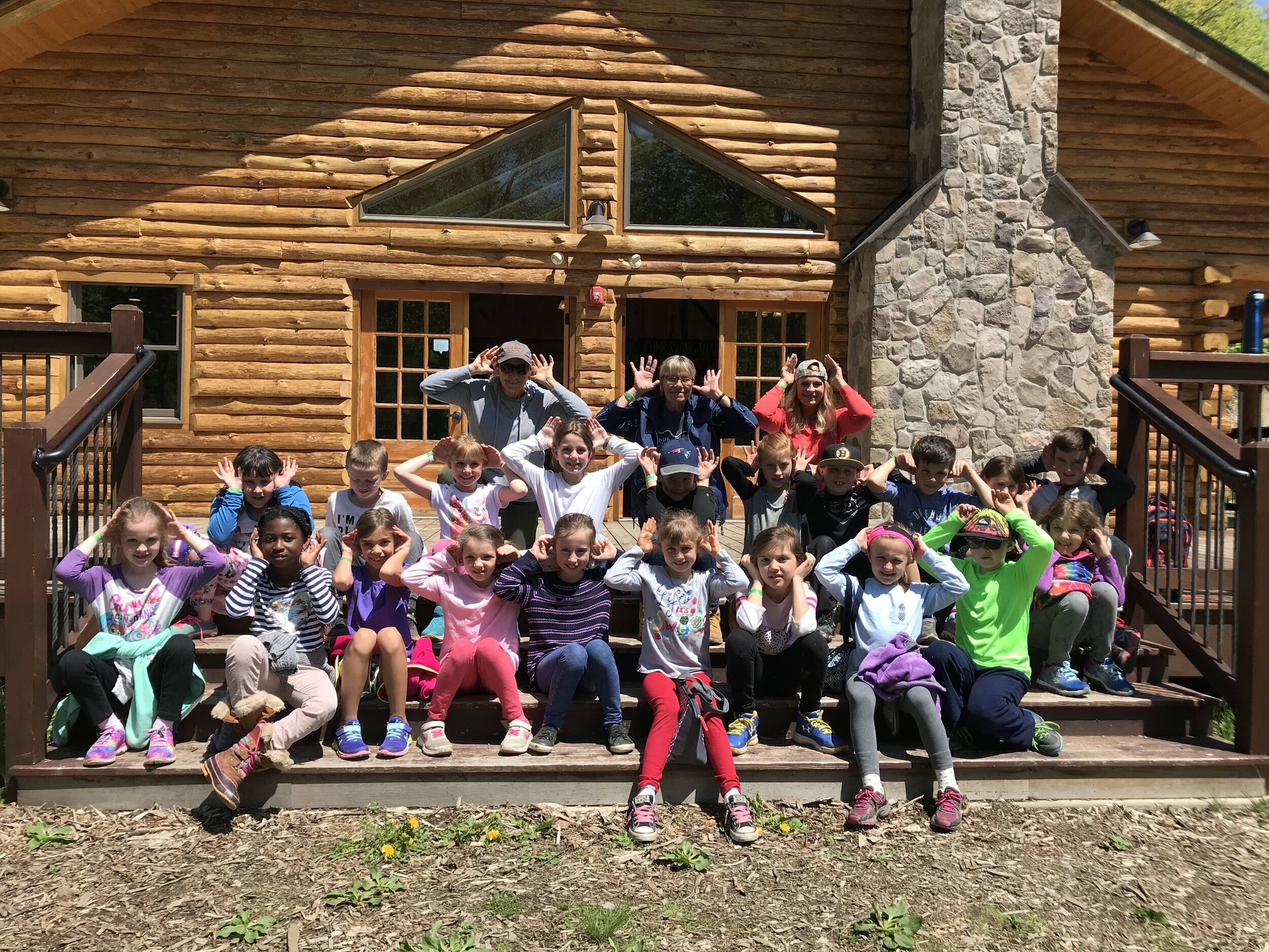 2018-05-23 Group photo LES 2nd grade.jpg