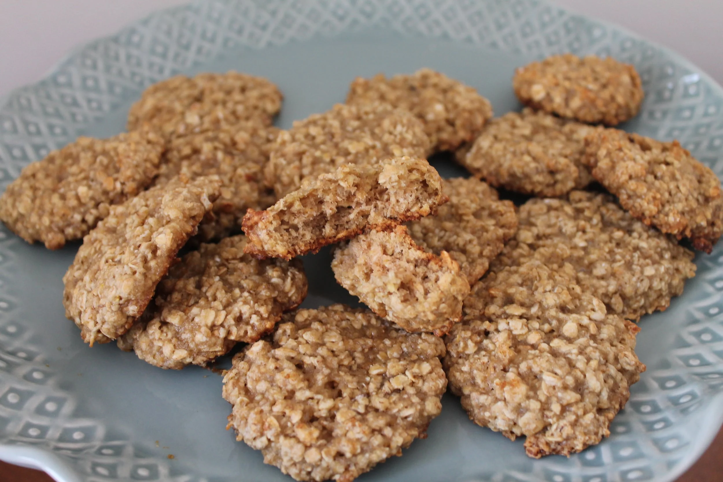 Easy Apple Oatmeal Cookies 