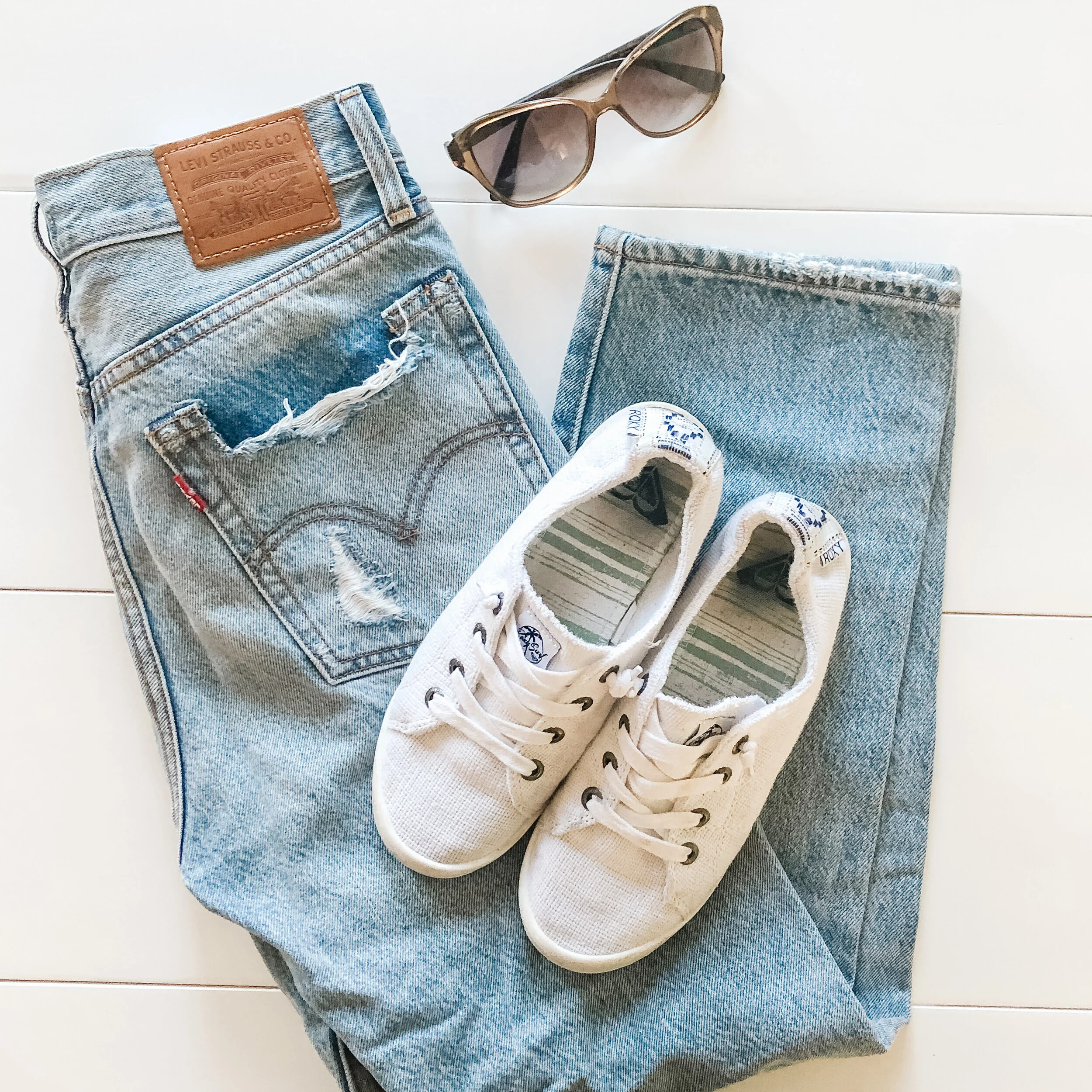 How To Clean White Shoes