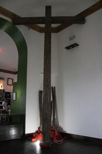 27_pieropassacantandocross_v2.jpg