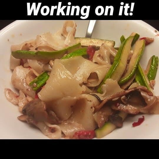Working on wide handpulled noodles, here made in a stir fry 😋😋😋