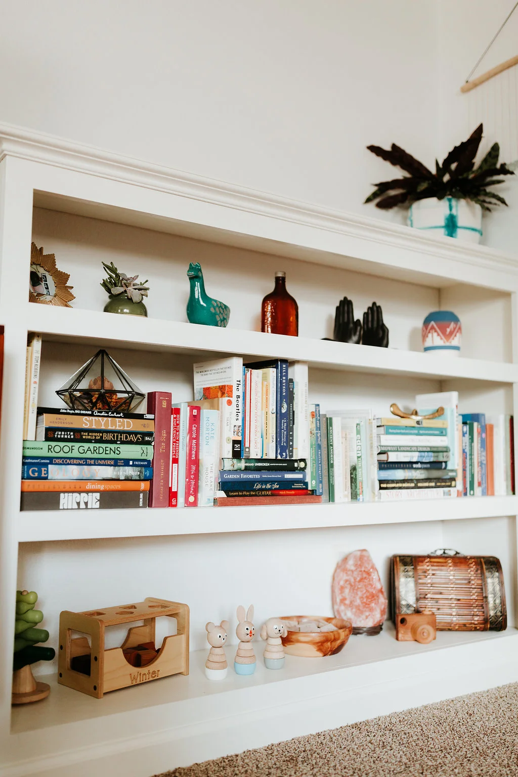 Sunset Tribal Vases c/o Agave & Stone | Winter's toys (from right to left): Stacking tree c/o Plan Toys | Shape sorter + alphabet tiles + camera c/o Bannor Toys | Wooden stacking animals c/o Sarah and Bendrix 