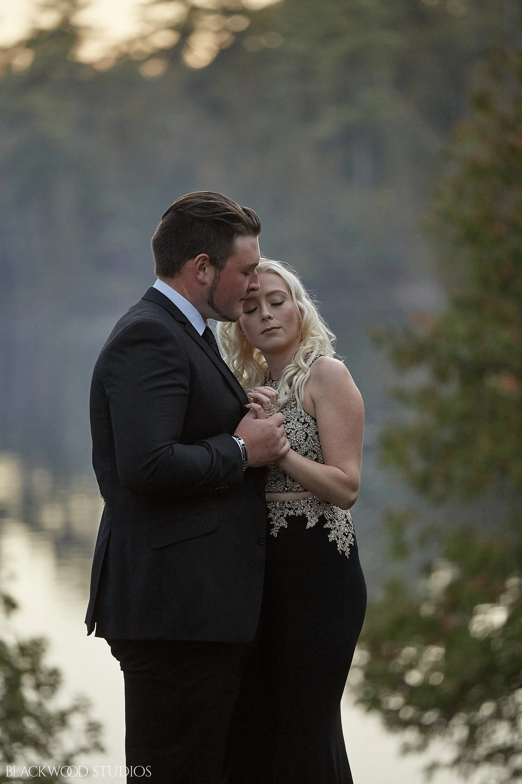 20171001 18-44-00 Nickee and Adam Engagement 0390.jpg