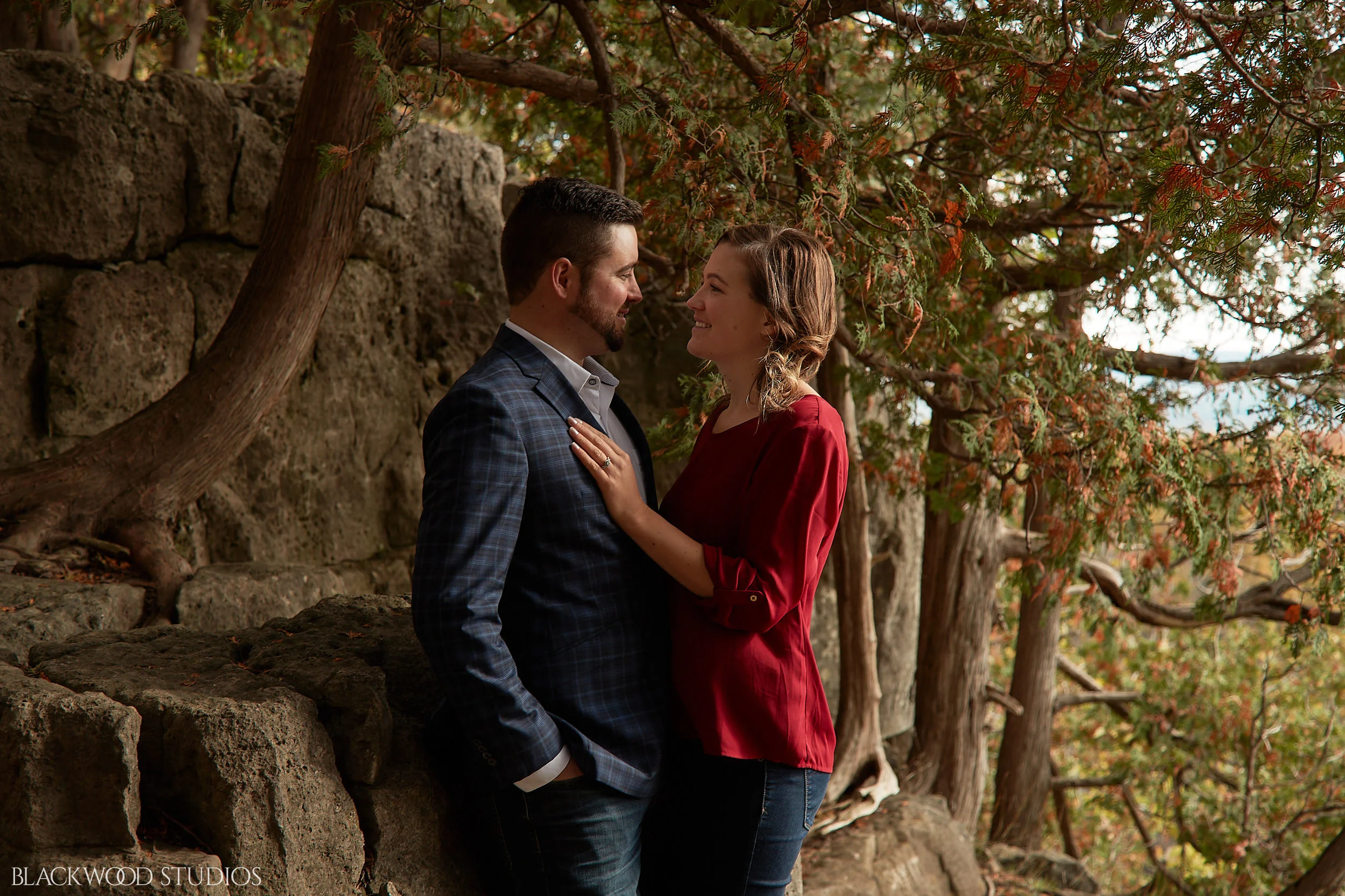 Blackwood-Studios-20181014-145752-Dave-and-Natalie-Engagement-0027-Rattlesnake-Point-Conservation-Area-Milton-Ontario.jpg