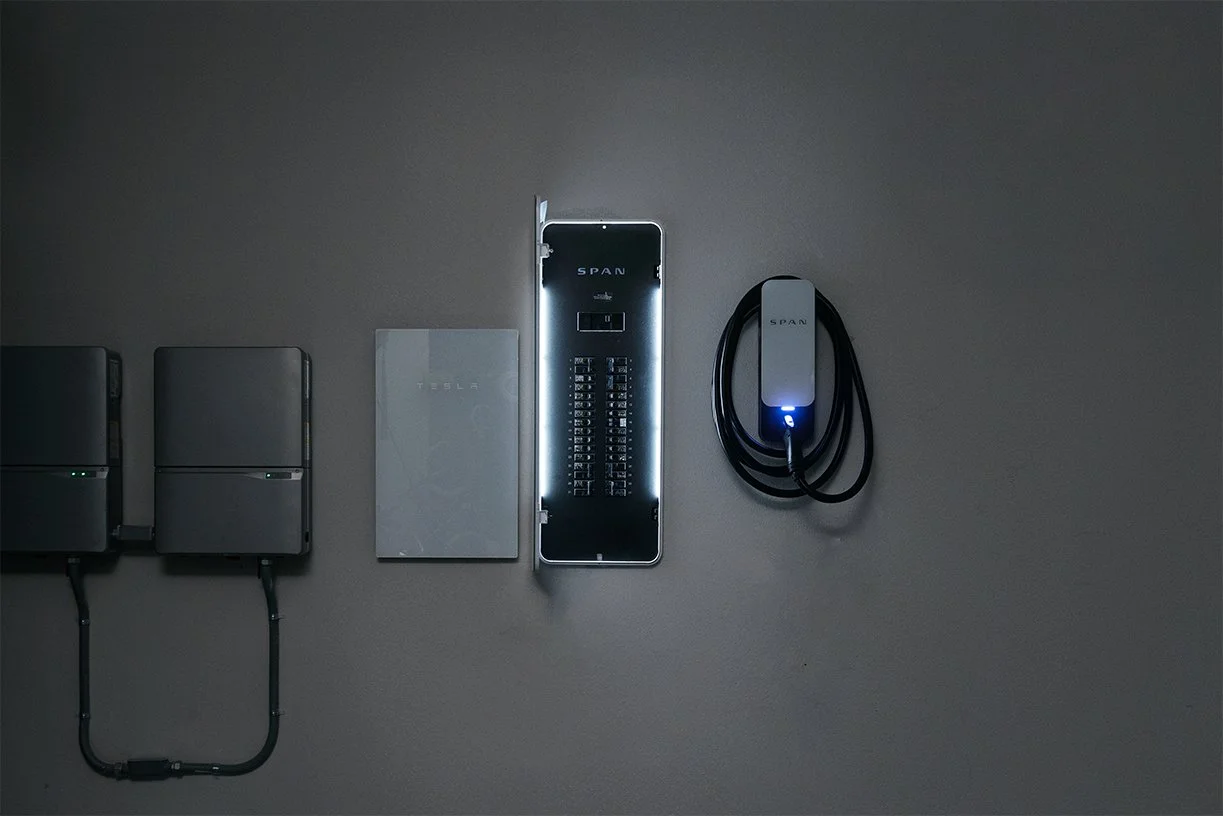 SPAN 32 Panel Lights and Tesla Gateway_1223x816.jpg