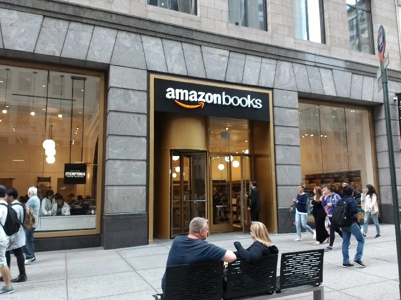 amazonbooksopen0001.jpg