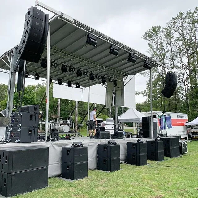 Been a wild week getting the Drive in movie theater tour up and running. 4 shows down 28 more to go! A HUGE thank you to @awakeningevents and @tobymac @mwsmithofficial @stevencurtischapman @macpowell for putting us to work!
Full AVL from @arklivestag