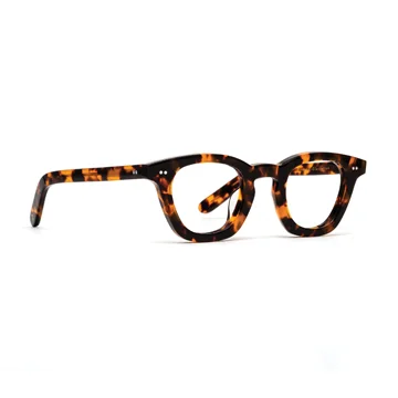Diebold-Glastetter_tobacco_tortoise_optical_angle.jpg