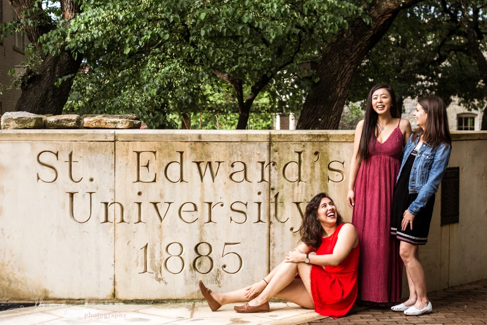 college_senior_portrait_0518_10.jpg