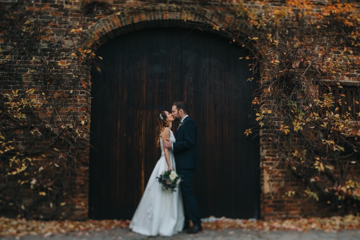 A kiss in the archway.jpg