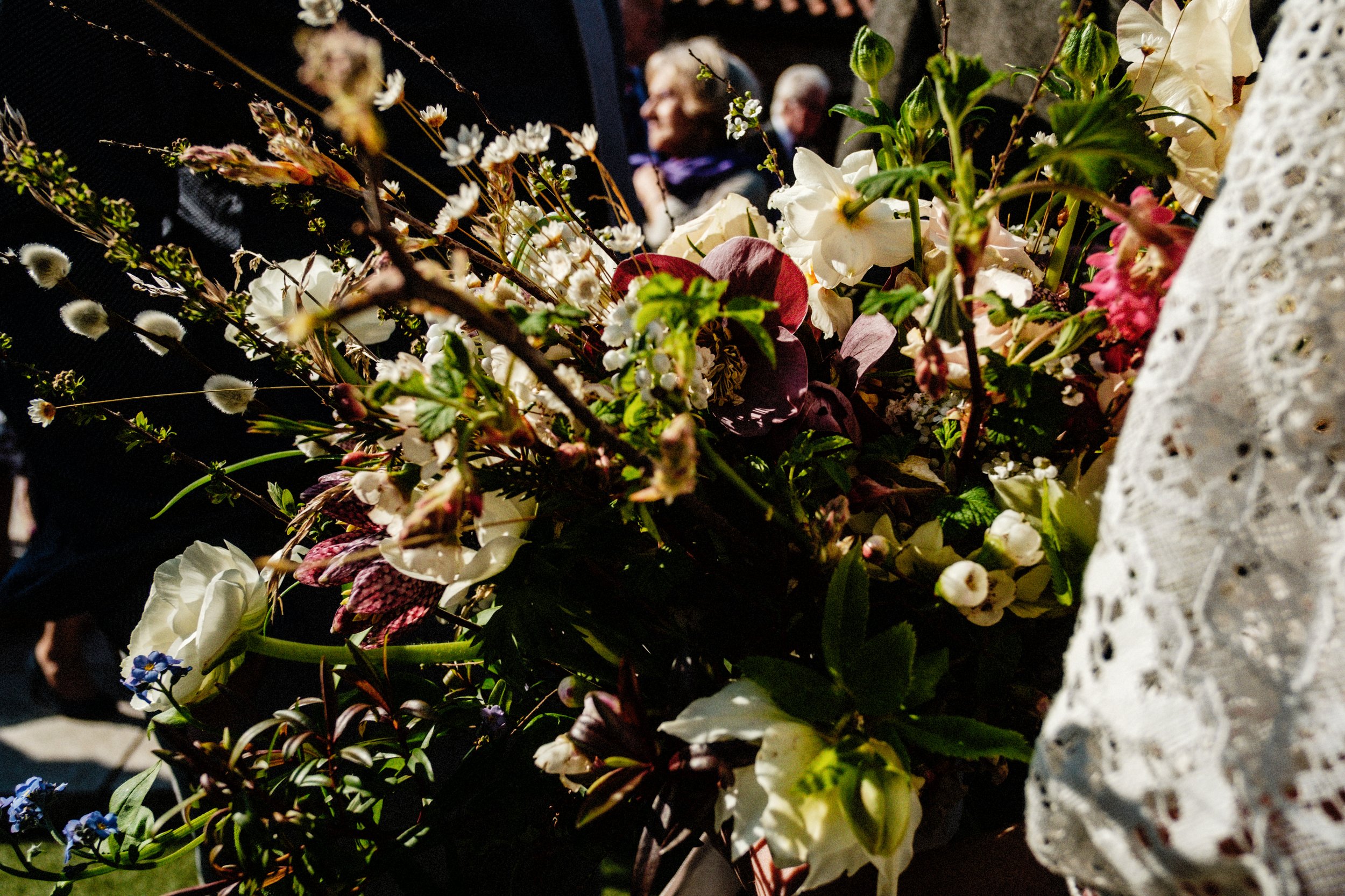 13_The bride's stunning bouquet by Clock Dandelion.jpg