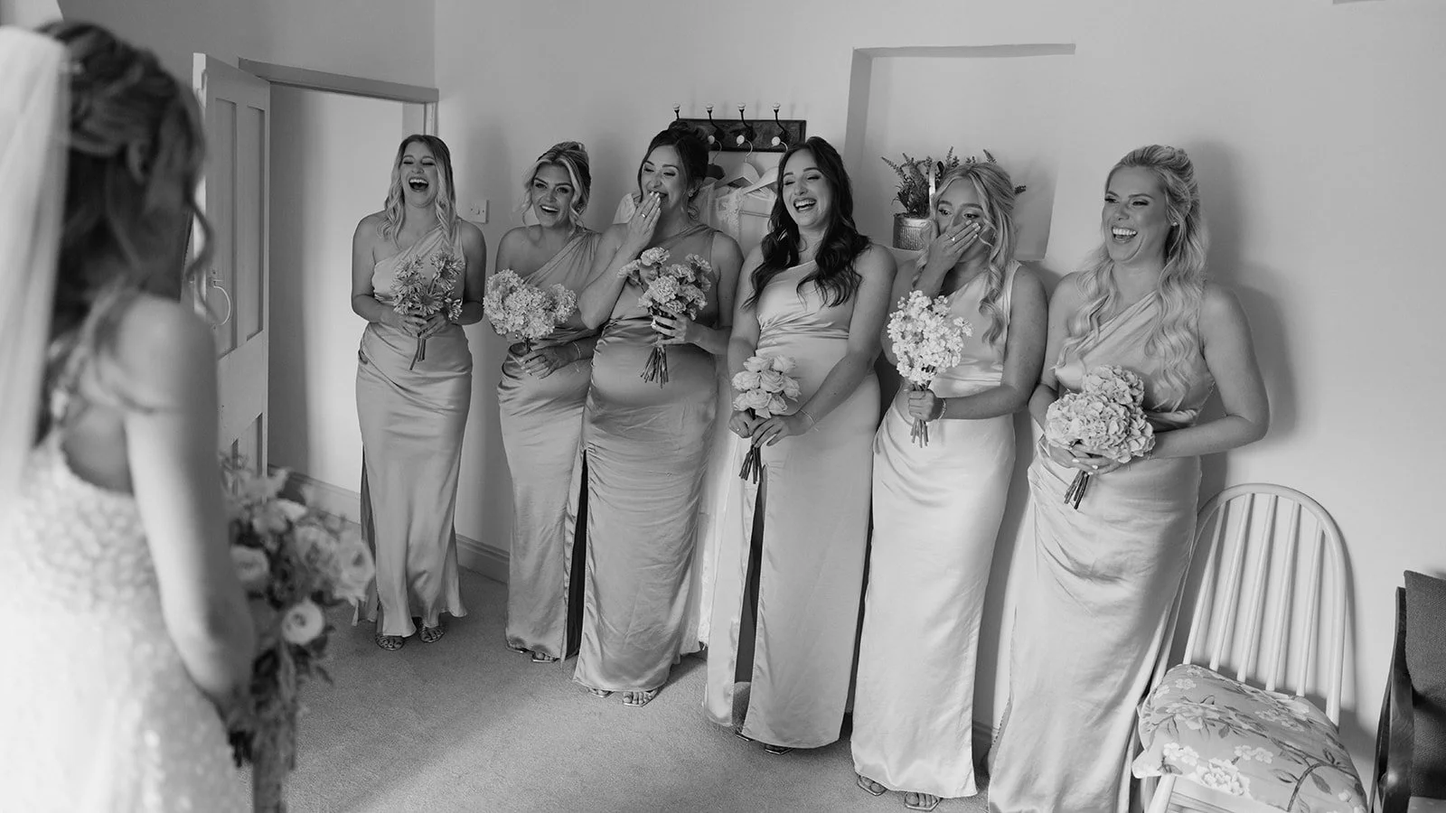 bridesmaids-first-look-reaction-bridal-suite.jpg