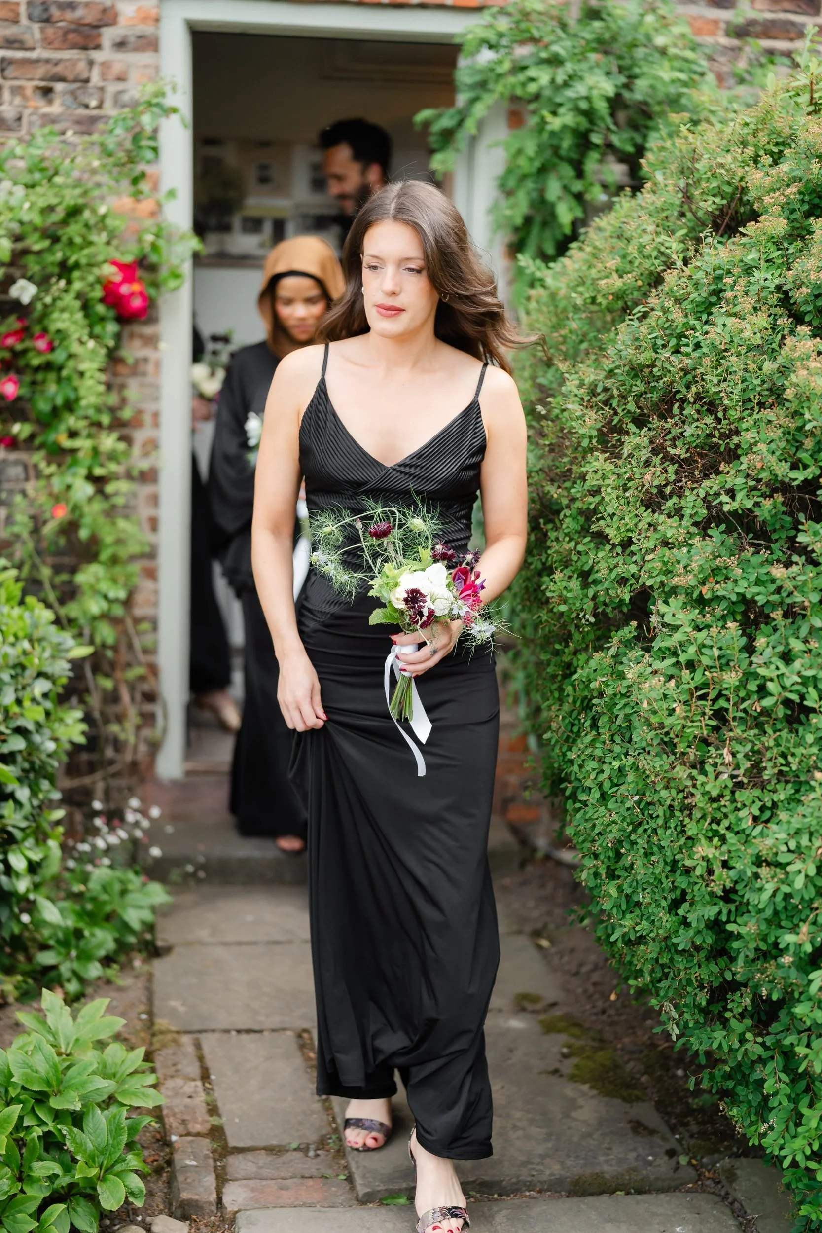 the-normans-bridesmaid-black-dress-garden-path-roses-260.jpg