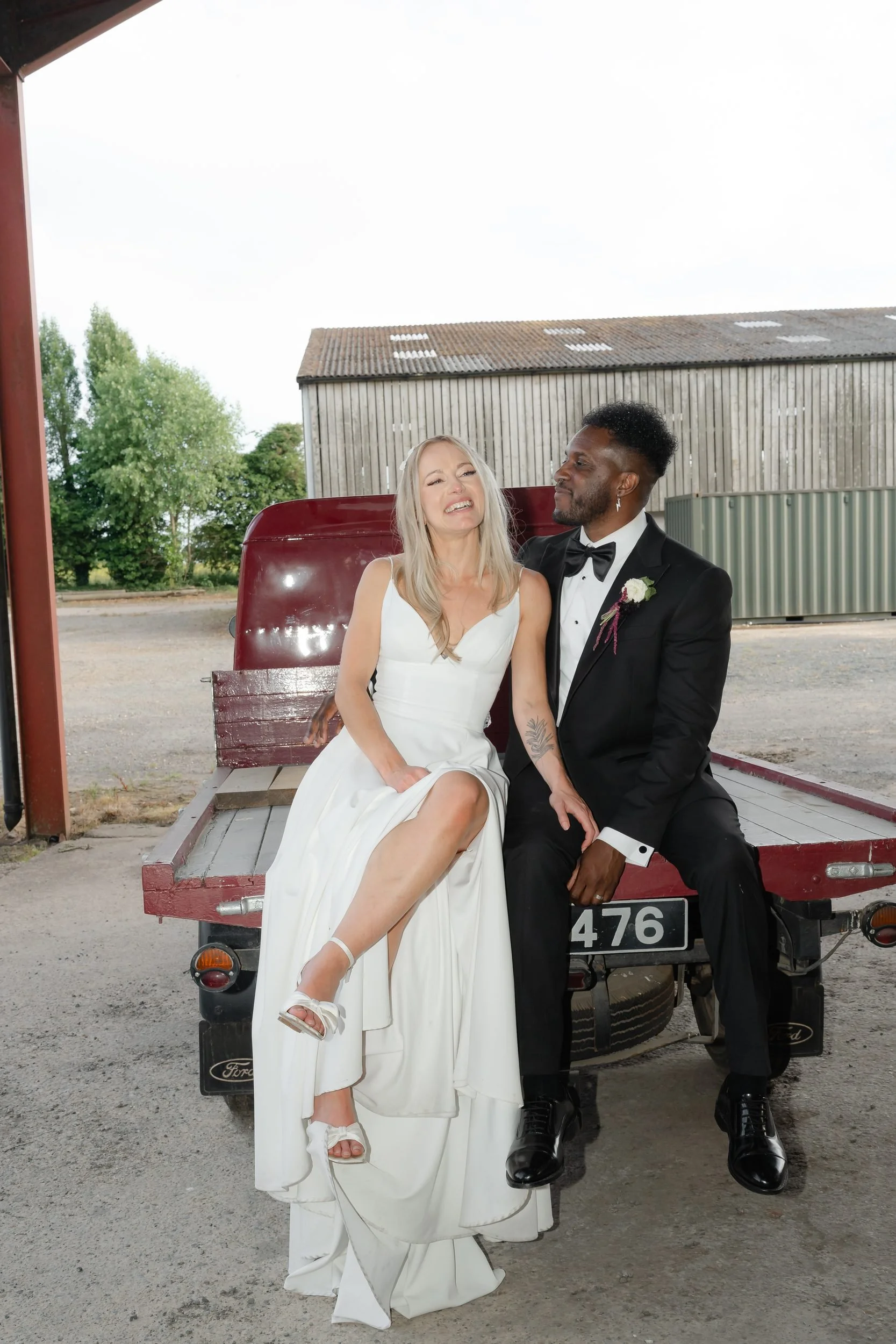 the-normans-couple-vintage-red-truck-farm-portrait-bilbrough-966.jpg